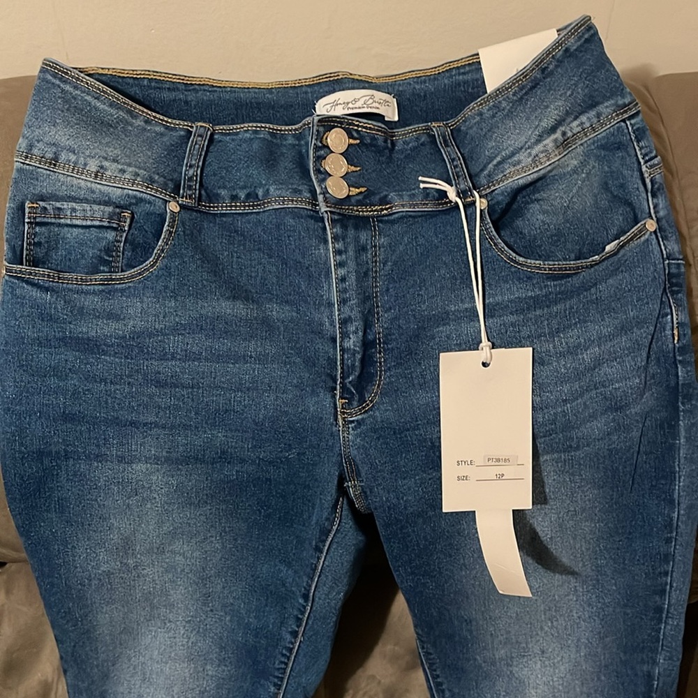 New- Womens Mid Rise Skinny Blue Denim Jean- Size 12petite - Picture 2 of 7